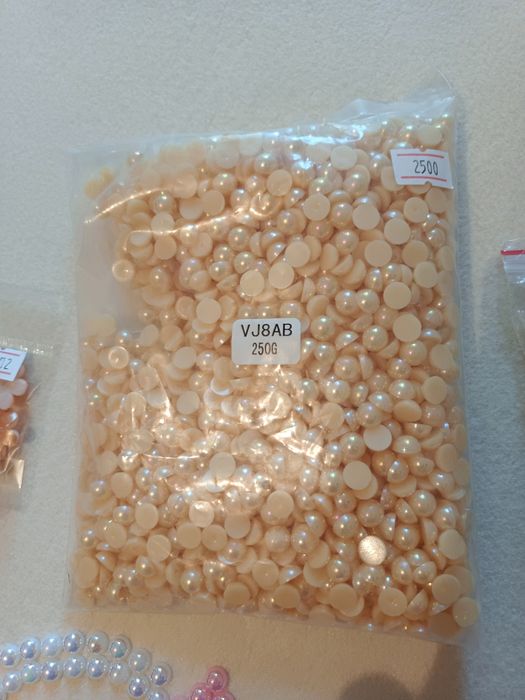 Продам полубусины