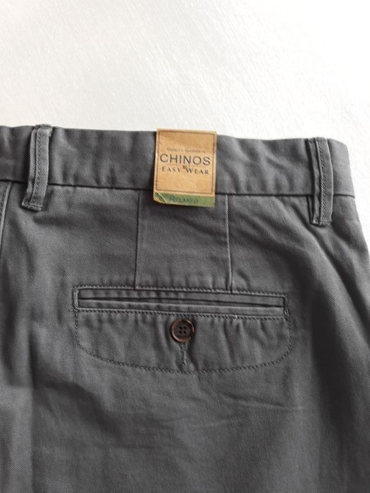 Pantaloni Chinos Relaxed