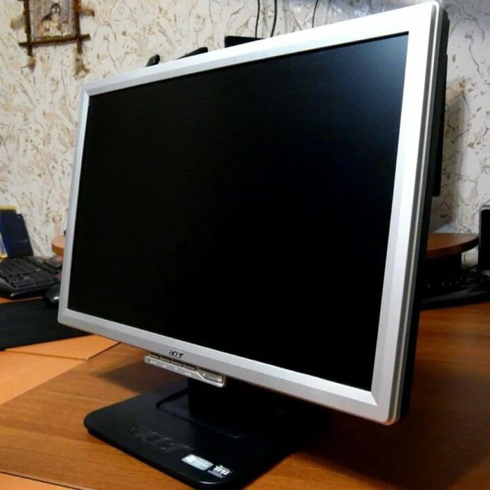 Монитор широкоформатный 19 дюймов ACER