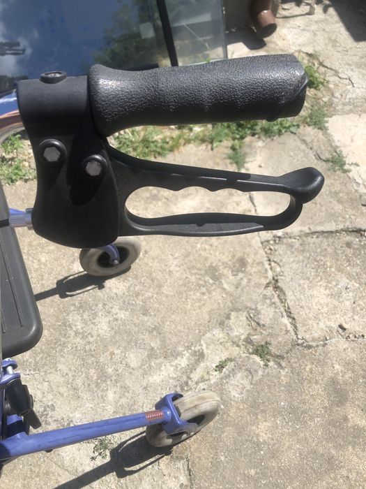 Cadru de mers pliabil