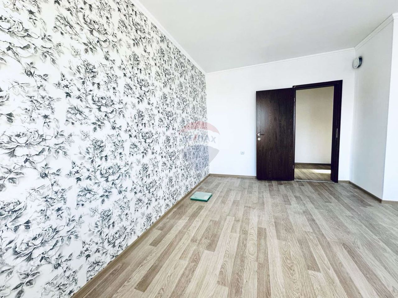 Продава се Тристаен апартамент в Балчик - 106 кв.м за 1271 €/кв.м - Снимка #11