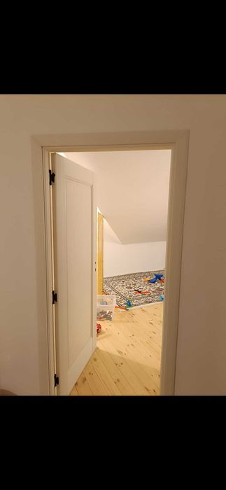 Amenajări interioare/exterioare – Gresie, faianță,montaj uși.