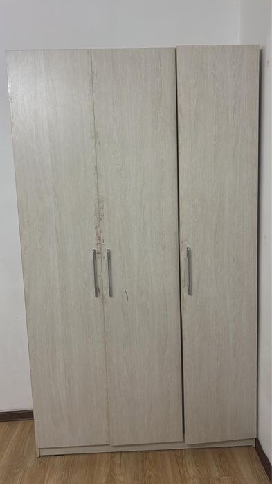 Продам шкаф срочно