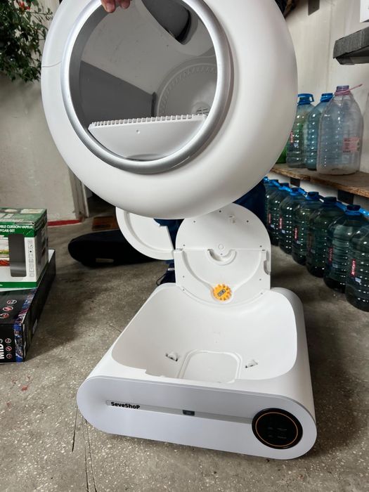 Litiera automata pentru pisici