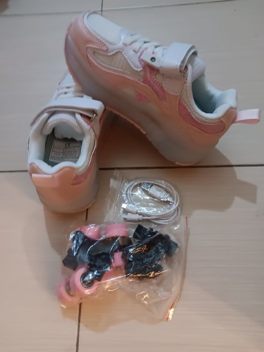 Светещи детски маратонки с колела, кънки, ролери, 33номер, стелка 21см