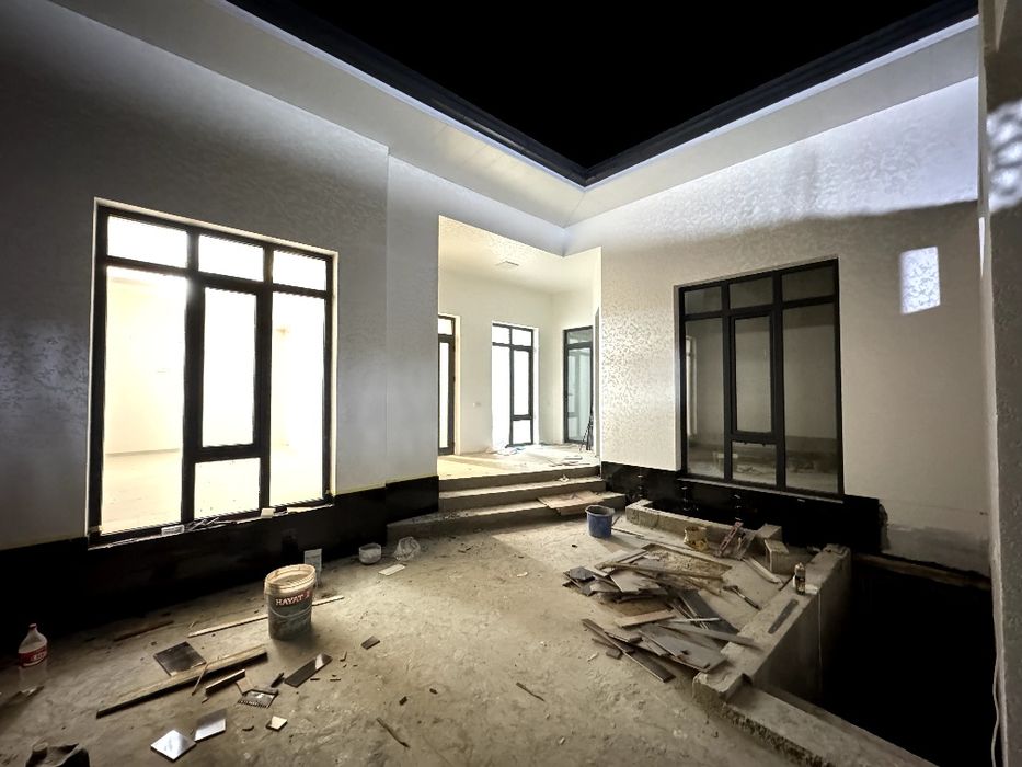 Nazarbek harakatta uchaska sotiladi 1.6 sotix 4ta xonadan iborat!