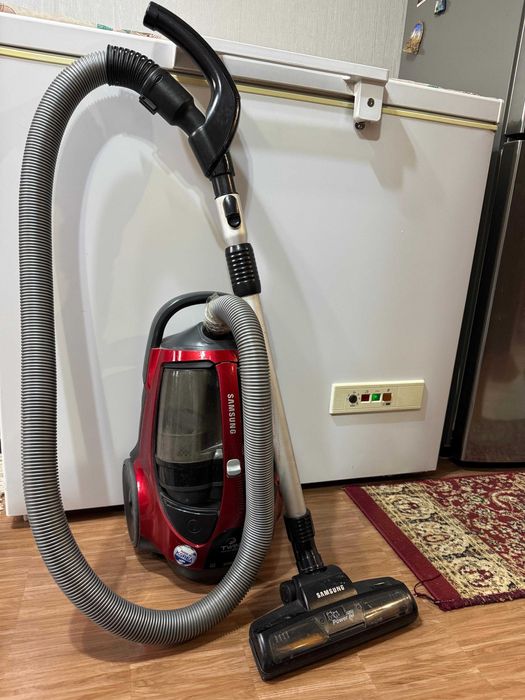 Продается пылесос Samsung