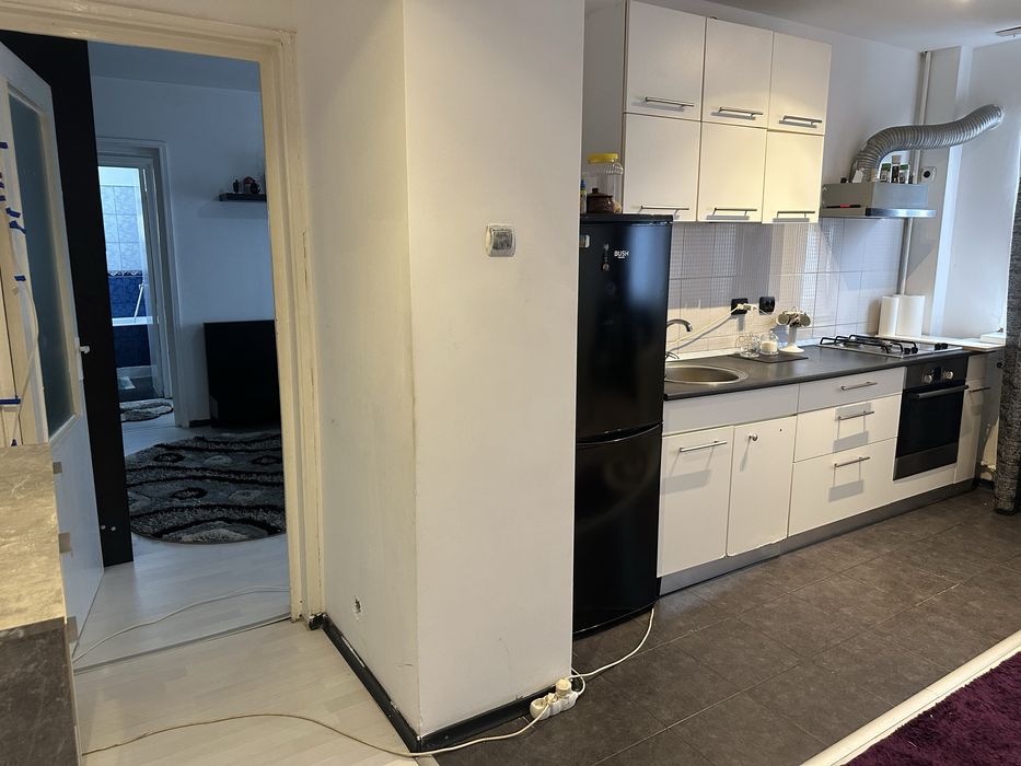 Inchiriez ap 3 camere calea bucuresti