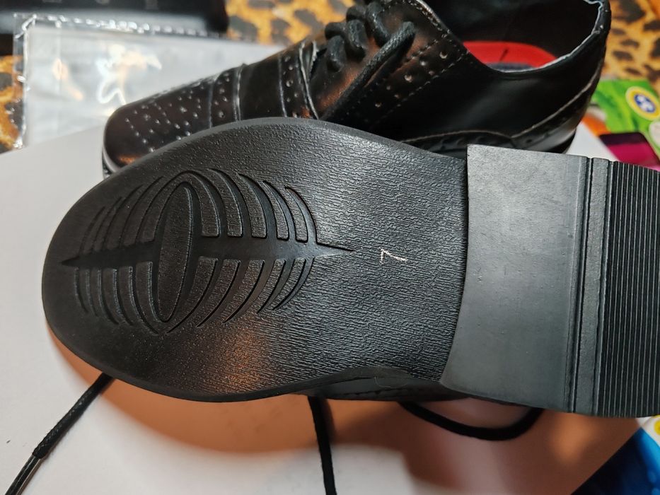 Pantofi copii nr. 24.