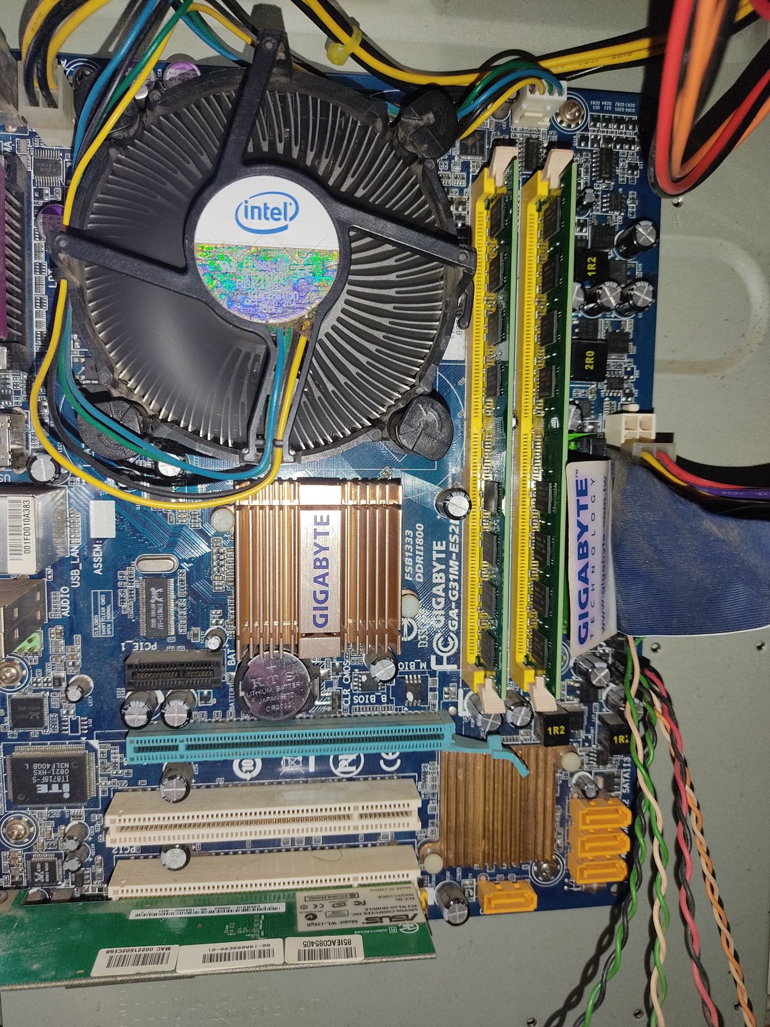 Sistem Intel E7300 , monitor , tastatura , mouse