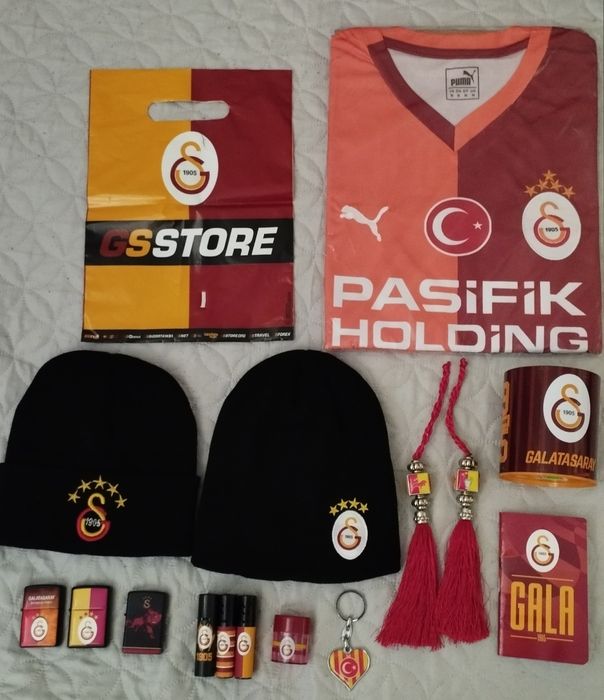 Светещи пана Фенербахче и Бешикташ