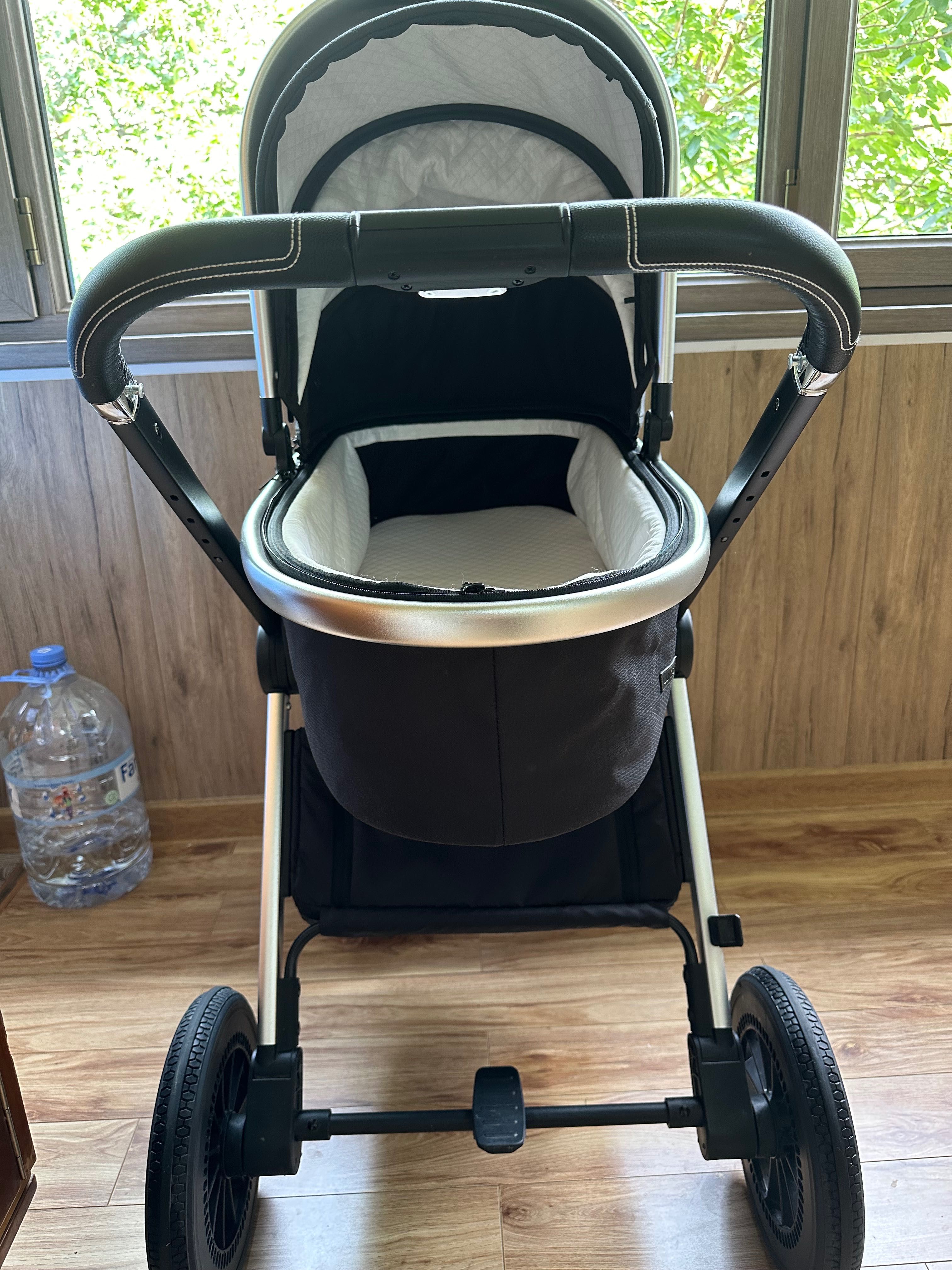 Коляска LUX MOM 2в1