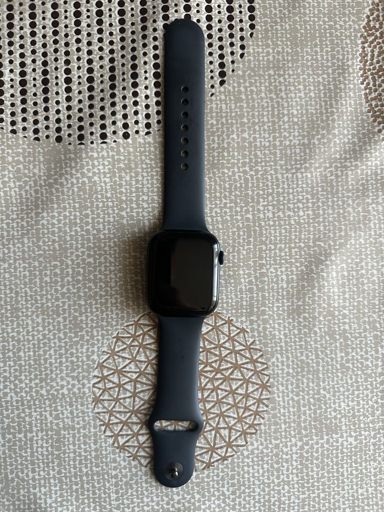 Продам apple watch 7 45mm