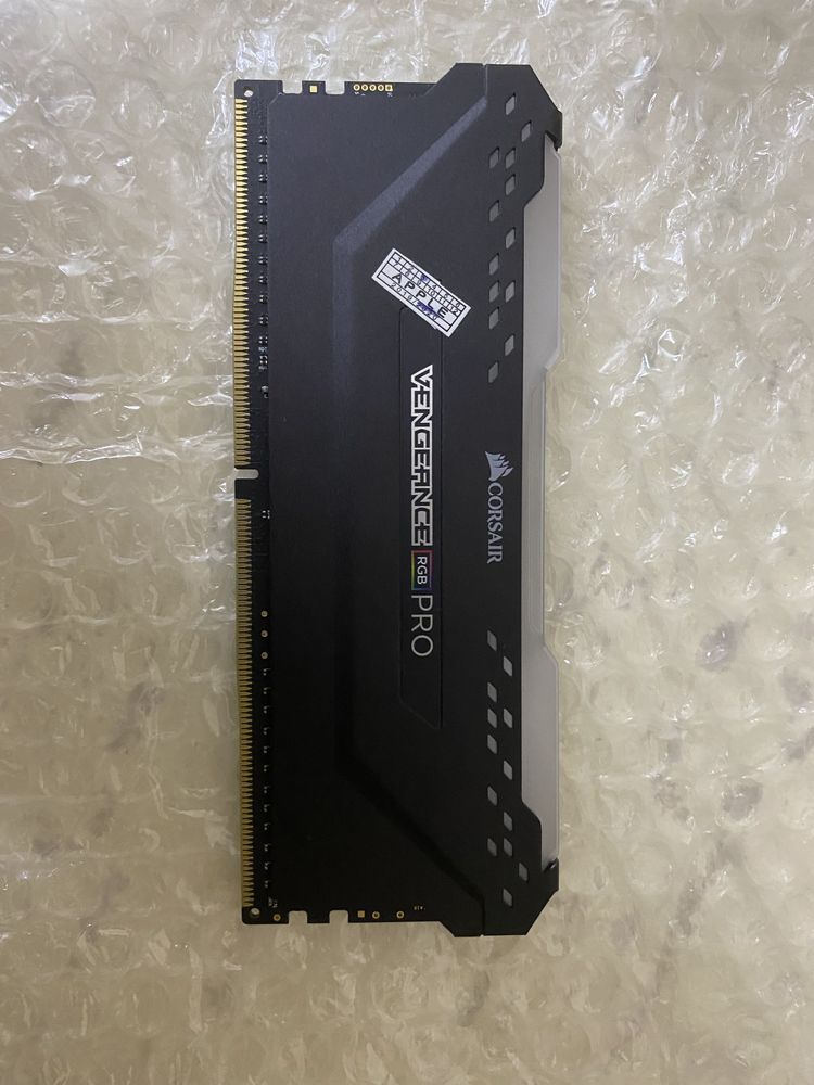 Оперативная память Corsair Vengeance RGB Pro 16 Gb (2x8gb) 3200Mhz