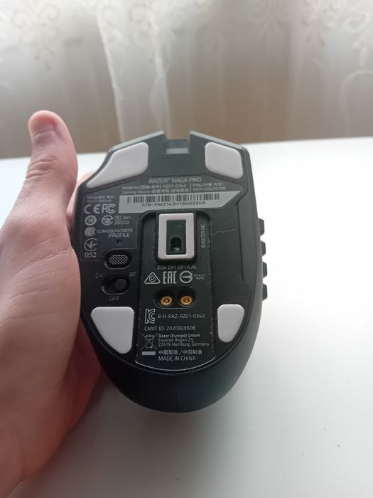 Maus razer naga pro prin Bluetooth