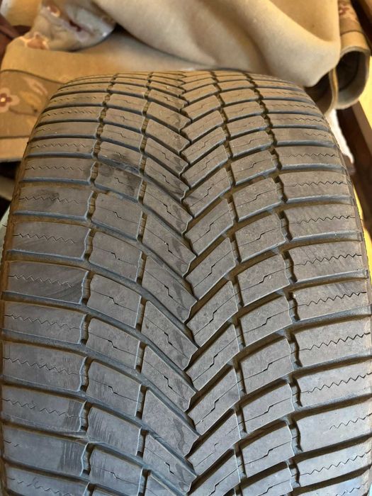 Bridgestone 255/35/R18 94Y и 225/40/R18 92Y зимни гуми