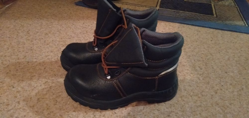 Продам ботинки. Новые