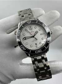 Мужские часы OMEGA SEAMASTER PROFESSIONAL DIVER 300 белый циферблат