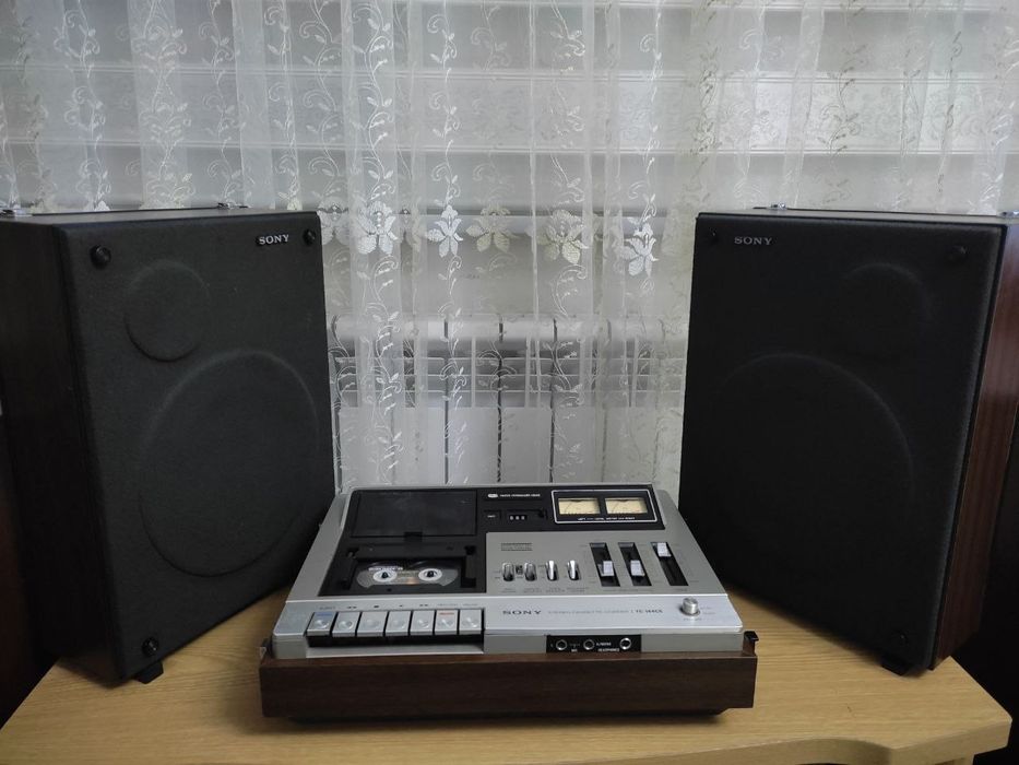Продам магнитафон SONY