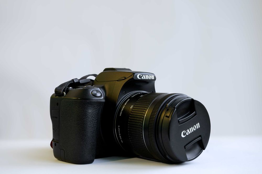 Фотоапарат и обектив: Canon EOS 250D + 18‑55 кит + 55‑250 IS STM