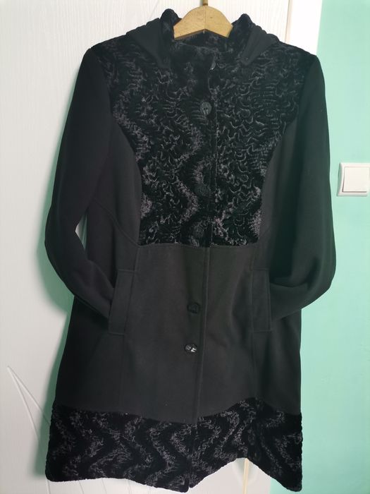 Ново, стилно дамско палто