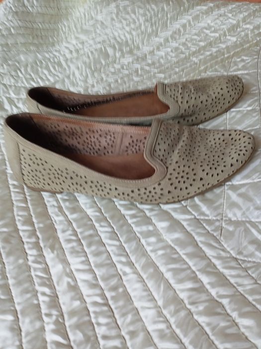 Много леки, натуральни.