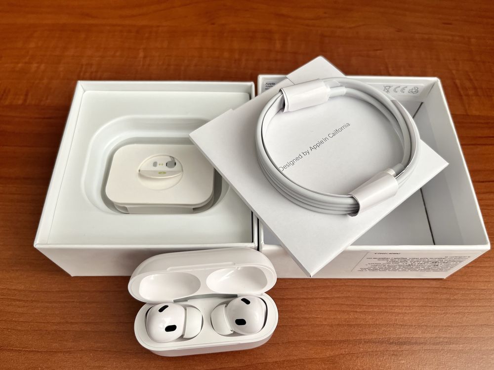 AirPods Pro 2, Noise cancelling, Wireless charging
