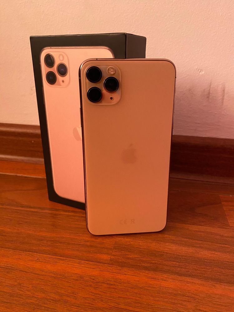 Vând IPhone 11 Pro Max !