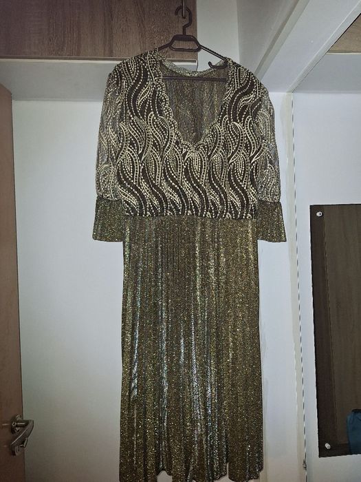 Rochie de gală ( preferabil pt seara )