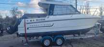 Barca cu motor MERRY FISHER 645 2014 225cp Yamaha cu mansa digitala