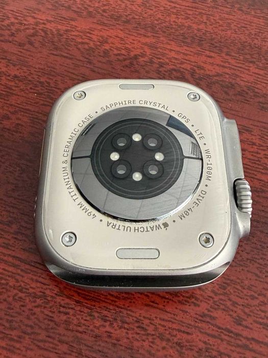 Apple Watch Ultra - Titanium, Baterie 90%, Cutie Originală + Accesorii