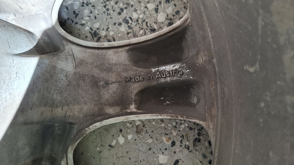 4бр.Ляти джанти 17ц.5х112 с 2 гуми