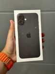 iPhone 16 Plus / 128 GB / Liber de retea / Sigilat / Nou / Negru