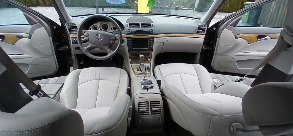 MERCEDES E 220 /170 CP/ Avantgarde /Facelift !!