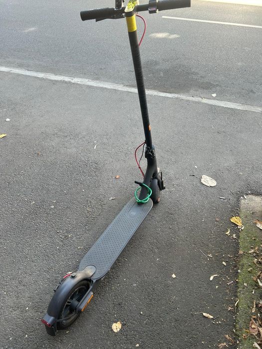 Vând trotinetă electrică