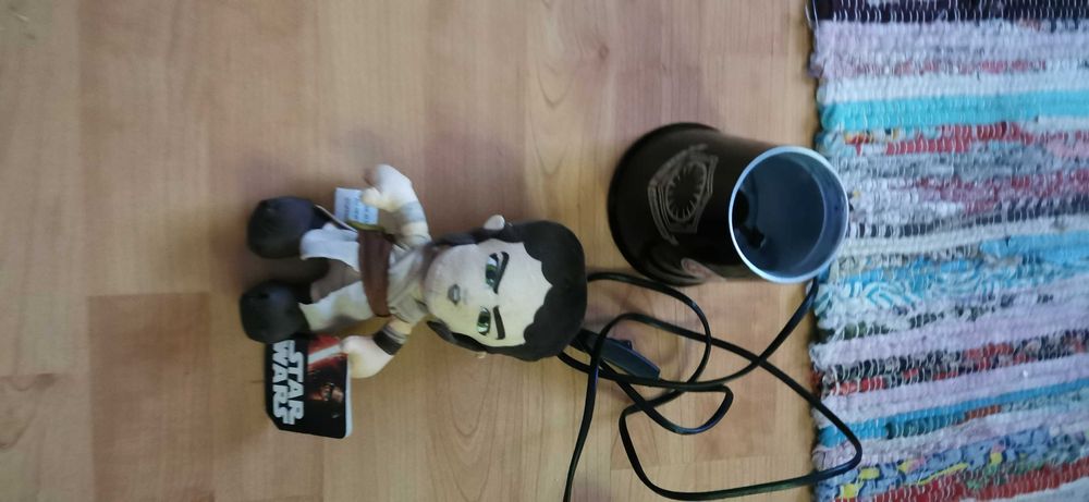 lampa ambientala si jucarie de plus star wars