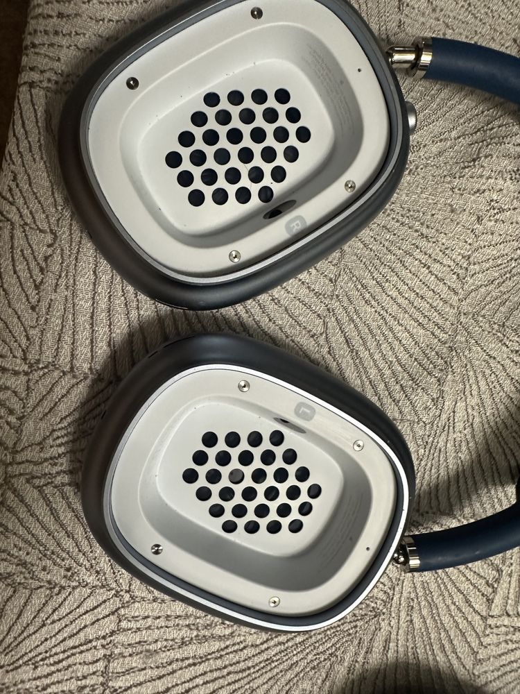 Airpods max blue