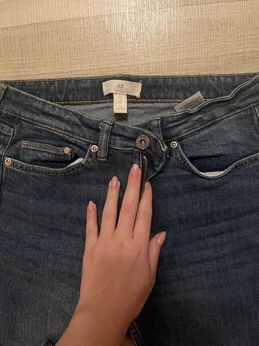 Jeans H&M in stare foarte buna