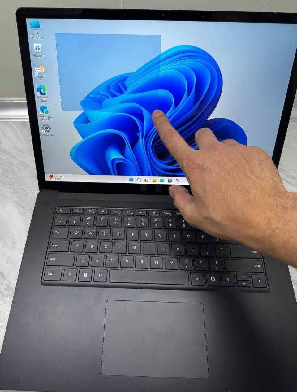 Microsoft Surface laptop 4  13.5 2K Sensor Ryzen 5  ram 16GB/256GB