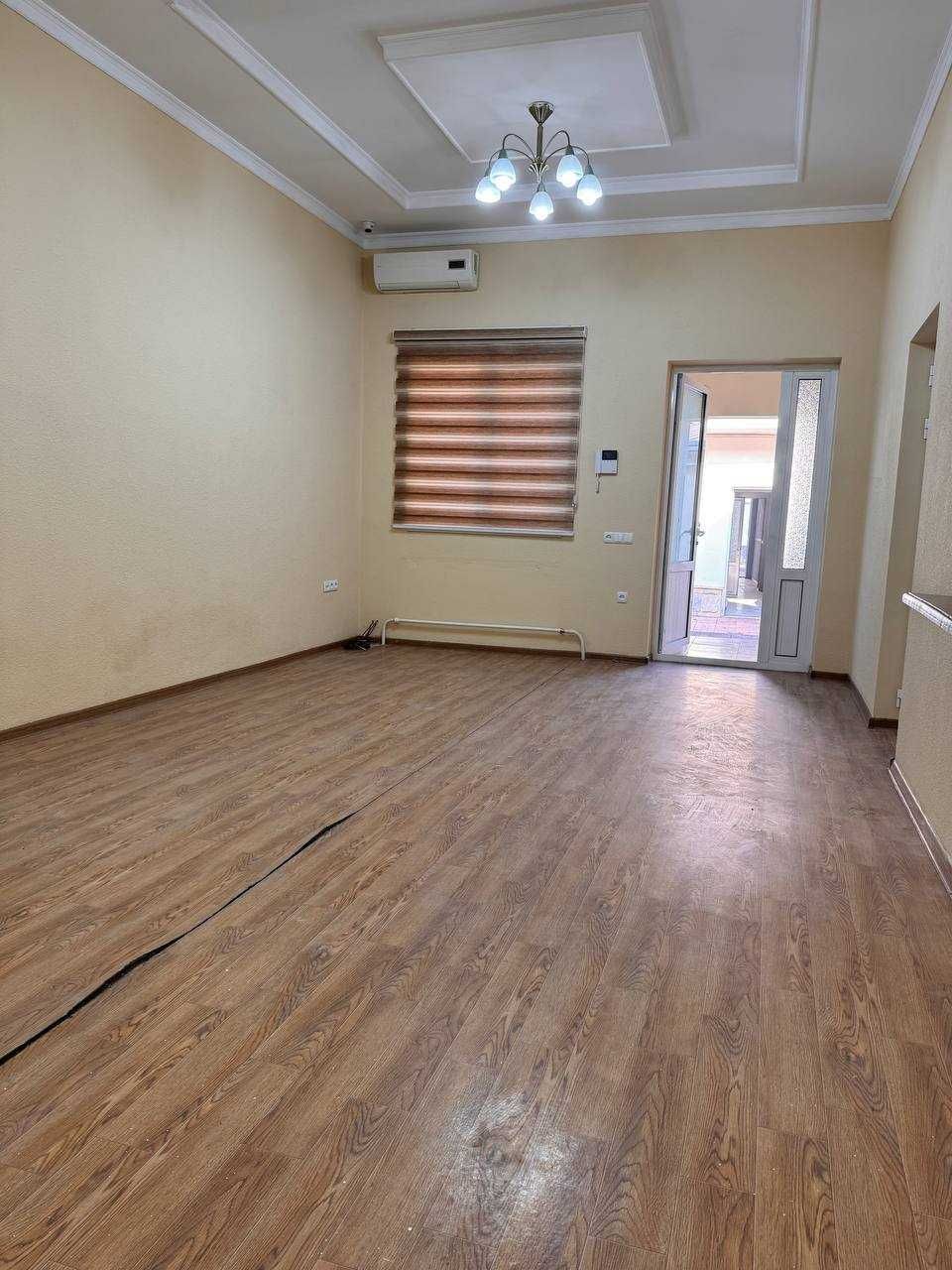Дом-офис Госпитальный за БЦ Сигма ул.Мироншох 8-комн 150 м² 2,07-сот