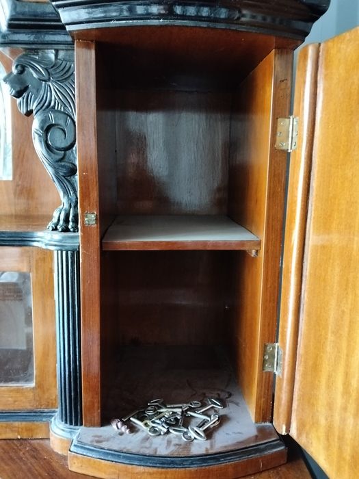 Servantă vitrină mobilă