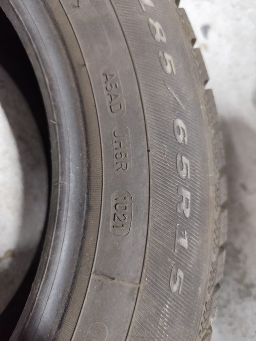 Anvelope 185 65 R15 iarna Debica