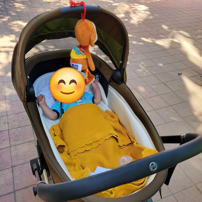 Количка Cybex Priam 4e, пълен комплект, с кош за новородено