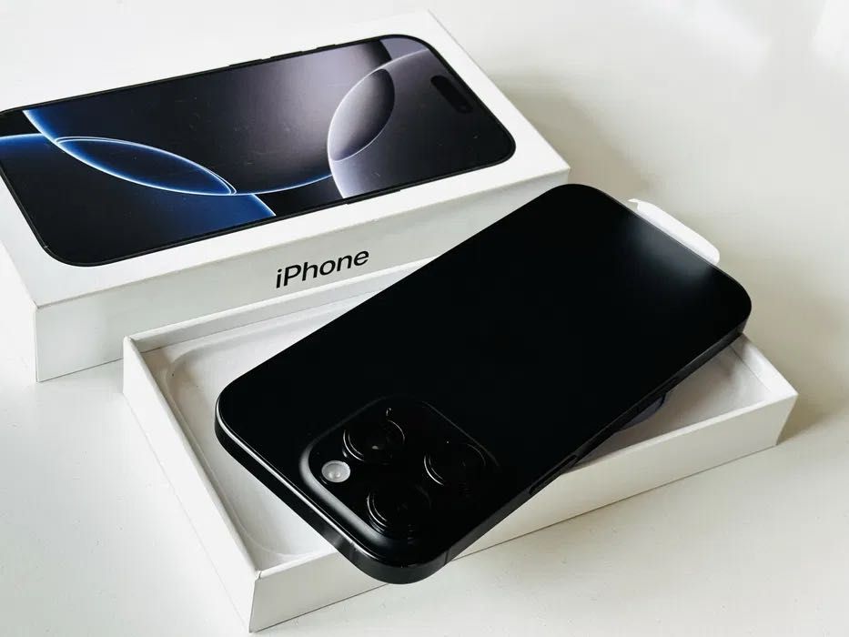 Iphone 16 Pro 128GB Black Titanium Гаранция 6 месеца