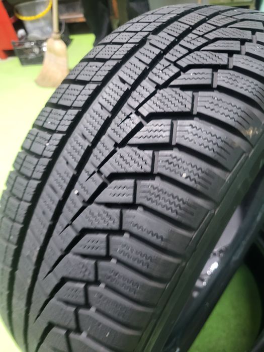 2 бр зимни 225/55/17 Hankook