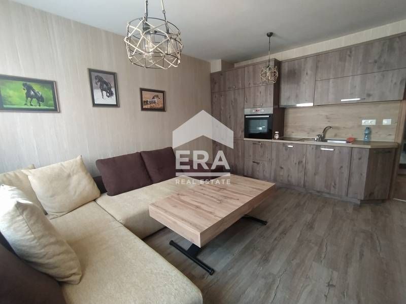 Дава се под наем Двустаен апартамент в Варна, Зимно кино Тракия - 62 кв.м за 409 € - Снимка #2