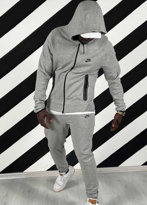 Echipa sportivă masculină Nike Tech 2023