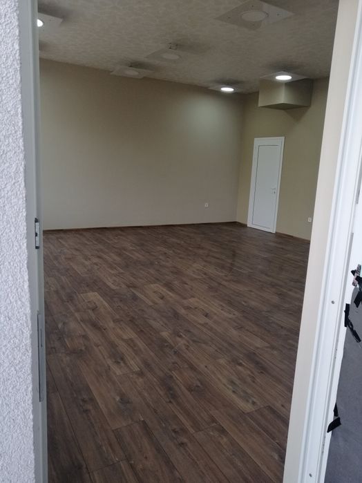 Дава се под наем Магазин в Стара Загора, Три чучура - север - 68 кв.м за 255 € - Снимка #3