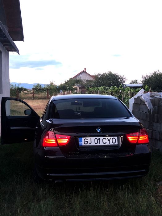 Vând bmw e90 facelift