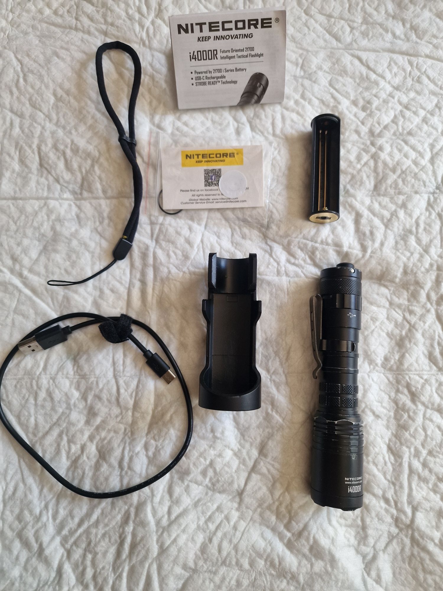 Lanternă Nitecore i4000R